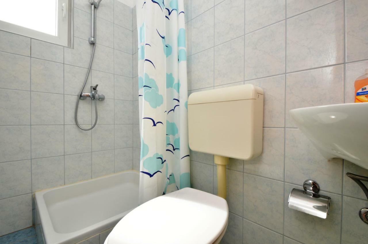 Apartments Dario ロバニスカ エクステリア 写真