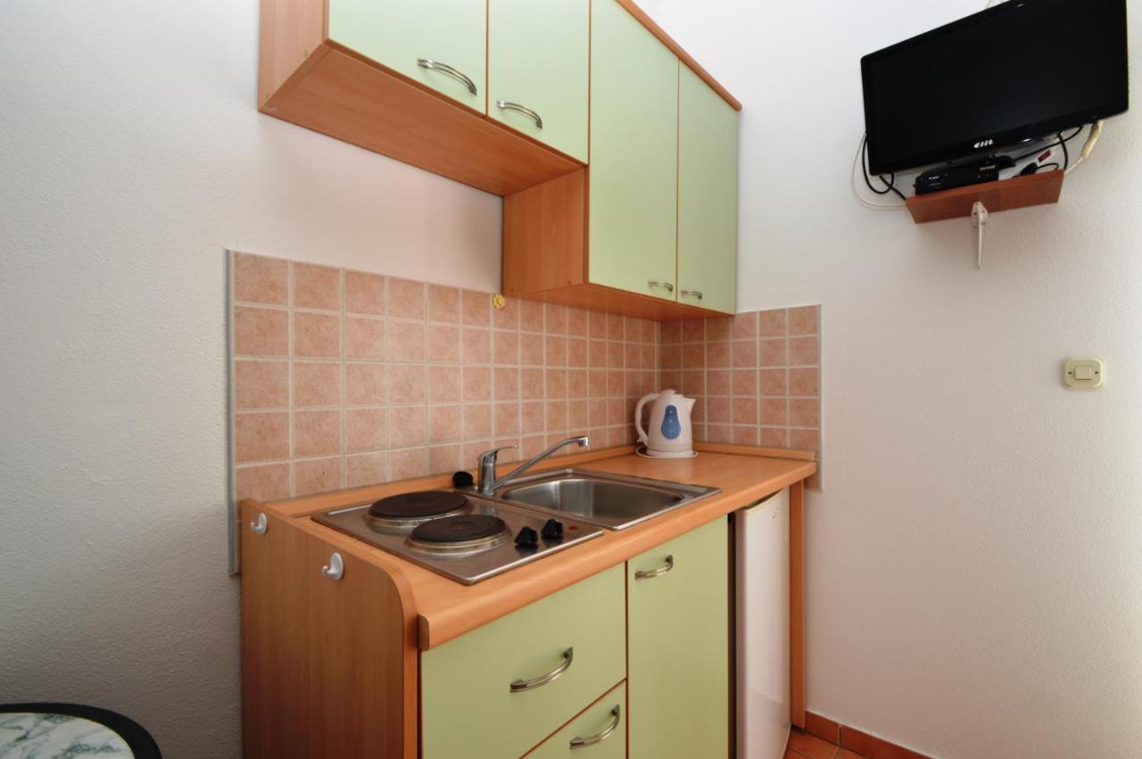 Apartments Dario ロバニスカ エクステリア 写真